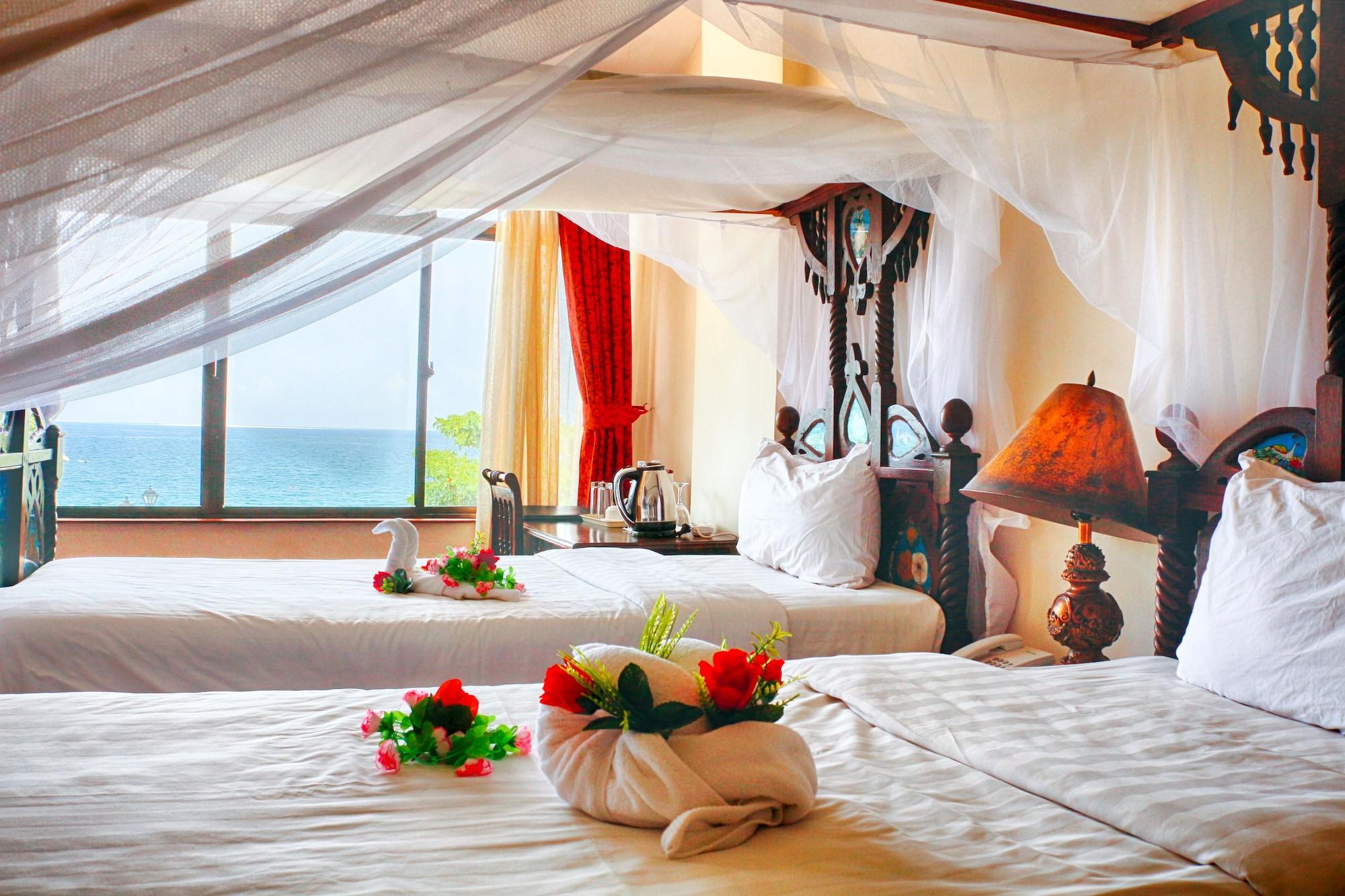 Africa House Hotel 4*