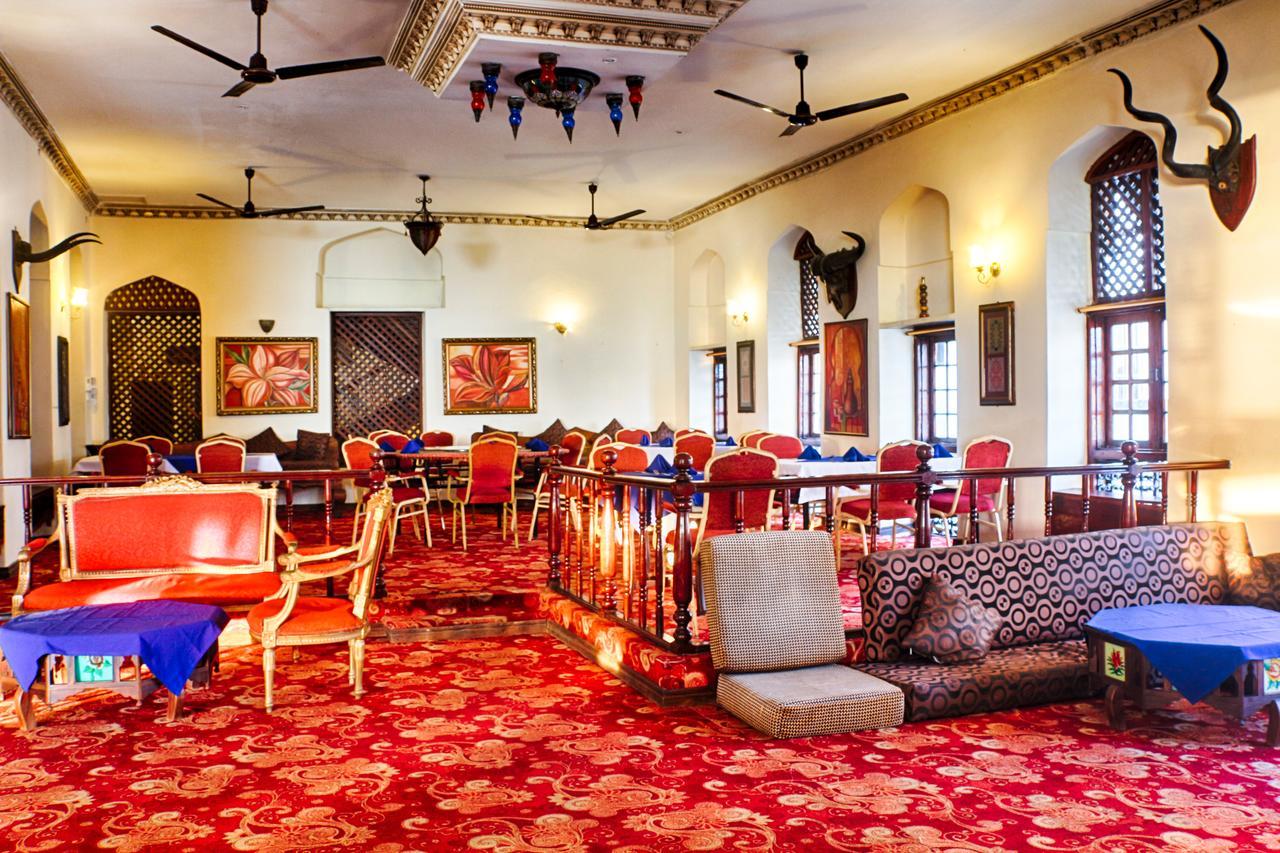 Africa House 4*