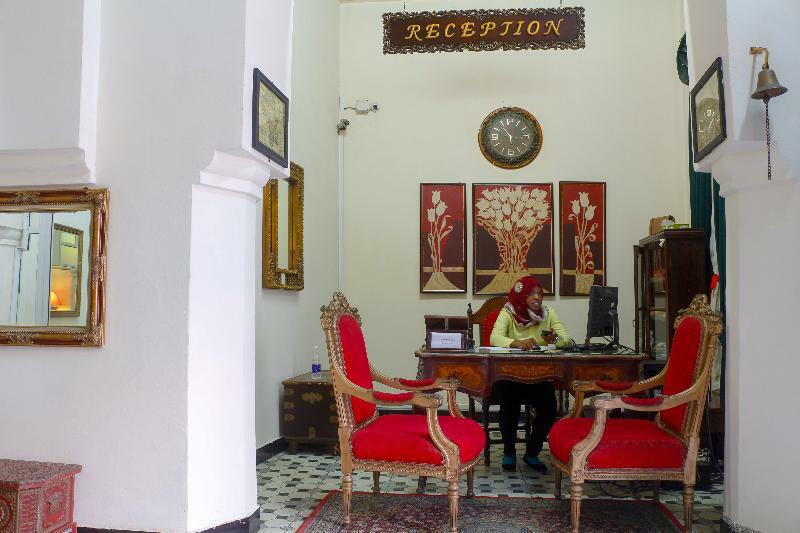 Africa House 4*